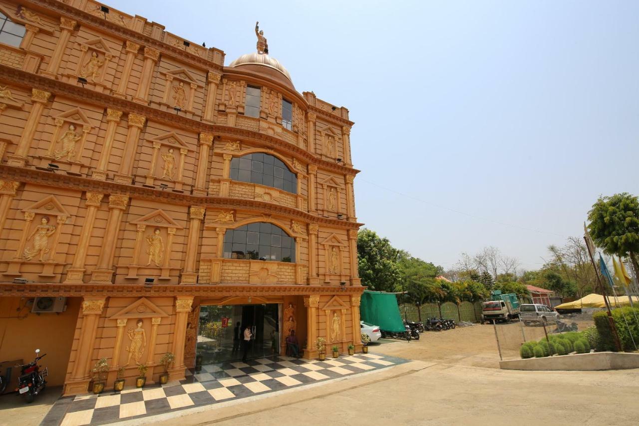 Oyo 38414 Rain Basera Resort จาบัลปูร์ ภายนอก รูปภาพ