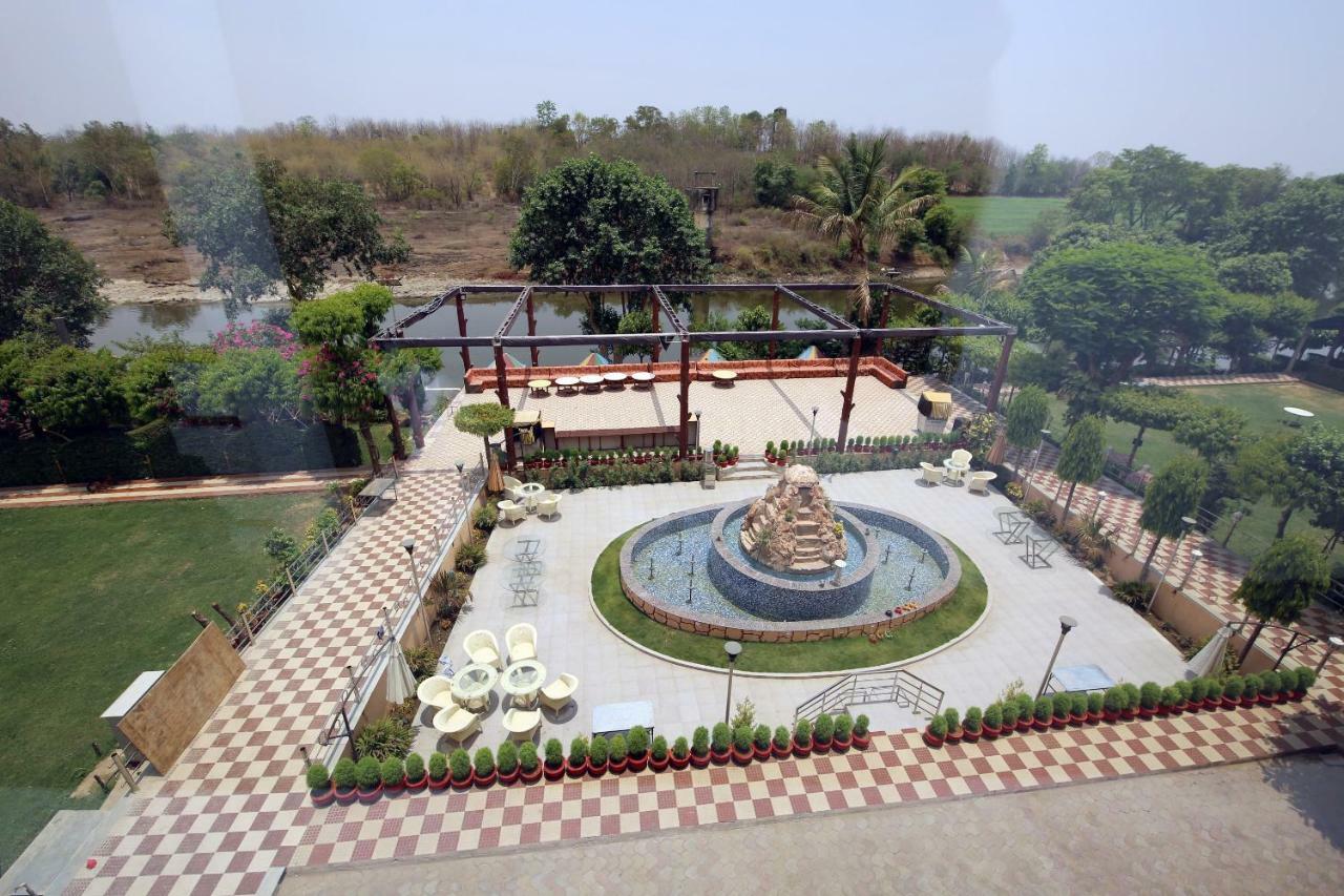 Oyo 38414 Rain Basera Resort จาบัลปูร์ ภายนอก รูปภาพ